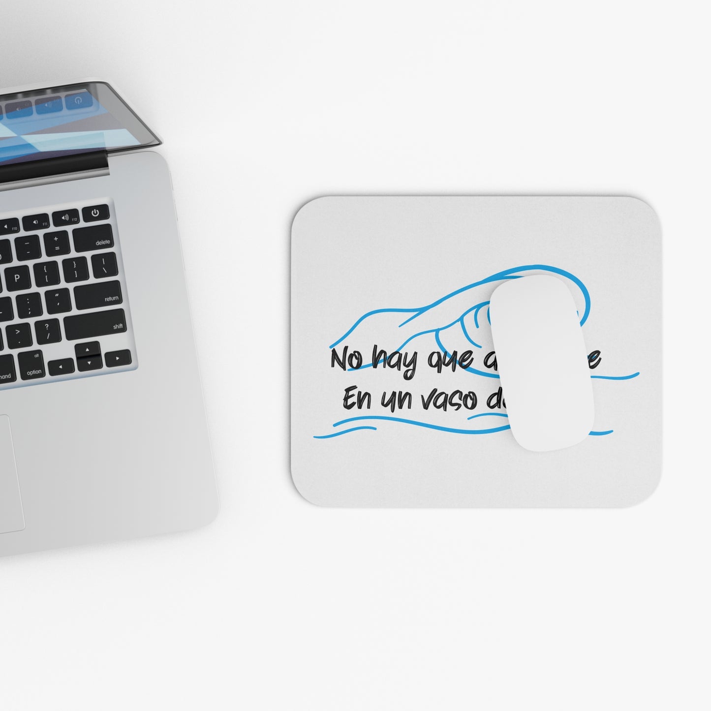 Mouse Pad — "No hay que ahogarse en un vaso de agua" Spanish Wave Desk Mat